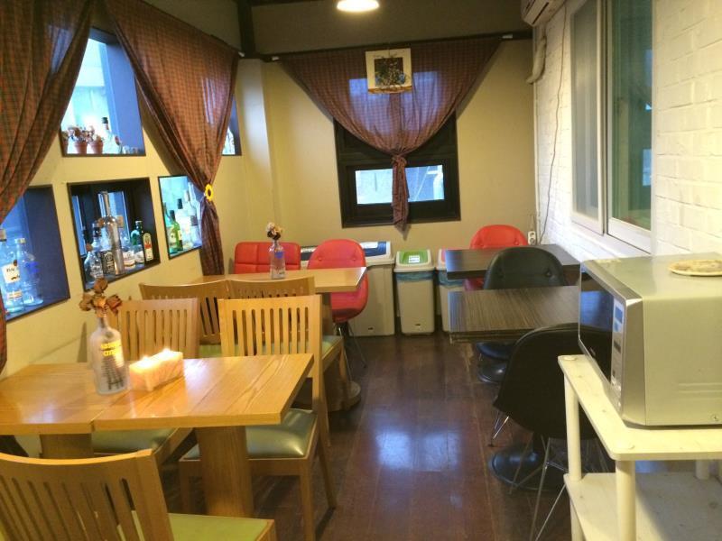 Comeinn Guesthouse Hongdae - Female Only Seoul Exterior photo