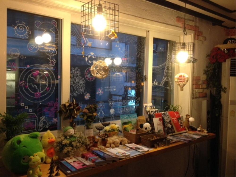 Comeinn Guesthouse Hongdae - Female Only Seoul Exterior photo
