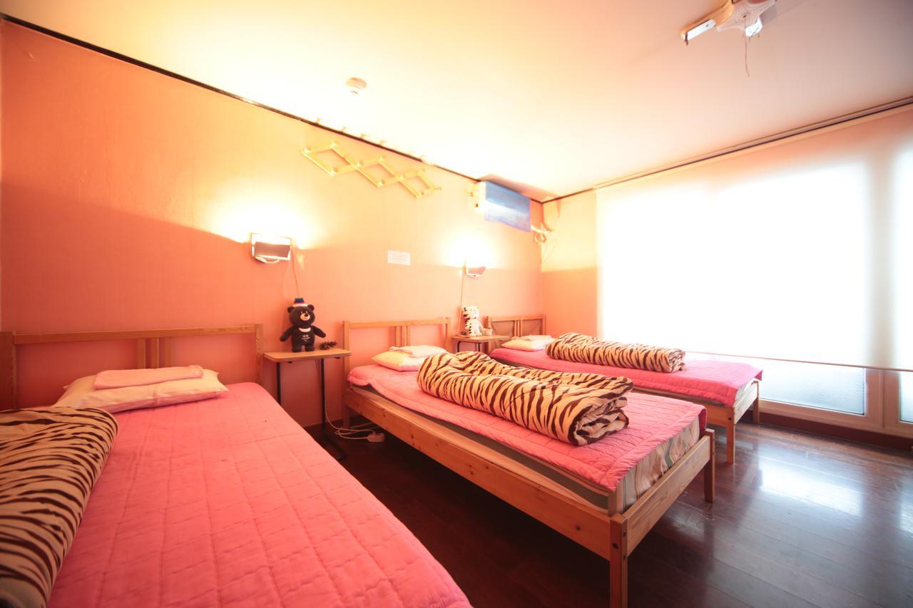Comeinn Guesthouse Hongdae - Female Only Seoul Exterior photo