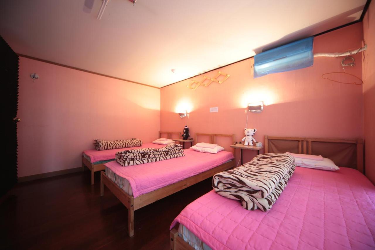 Comeinn Guesthouse Hongdae - Female Only Seoul Exterior photo
