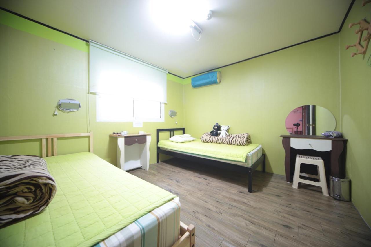 Comeinn Guesthouse Hongdae - Female Only Seoul Exterior photo