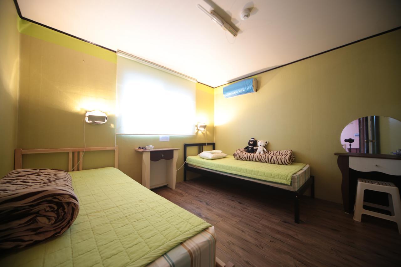 Comeinn Guesthouse Hongdae - Female Only Seoul Exterior photo